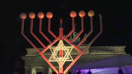 Ханука в Берлине проходит на фоне вспышки антисемитских настроений