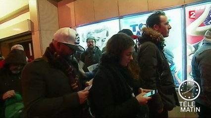 Star Wars : ils ont attendu toute la nuit pour voir "Les Derniers Jedi"