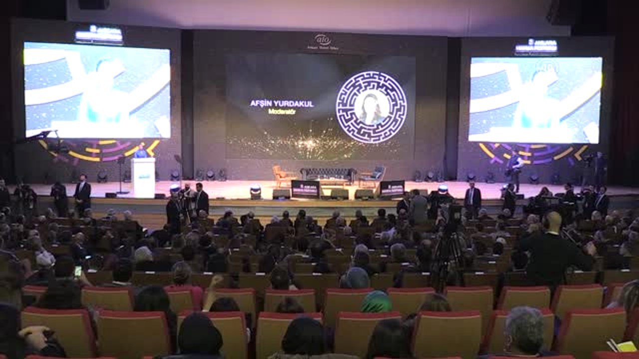 Zeybekci: "Marifet Üretmek Değil, Markasına Sahip Olmak"