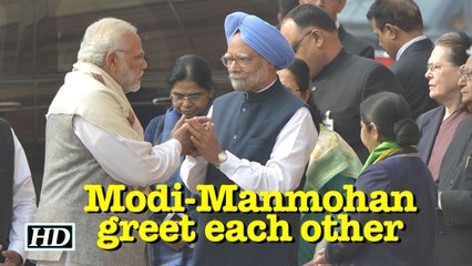Modi-Manmohan greet each other
