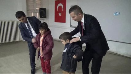 Denetimli Serbestlikten Yararlananların Çocuklarına Mont Yardımı