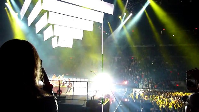Muse - Supermassive Black Hole, Colisee Pepsi, Ville de Quebec, QC, Canada 4/26/2013