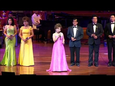 พุทธศาสน์คู่ไทย - พรศุลี วิชเวช นำหมู่ (วงสุนทราภรณ์) (2556)