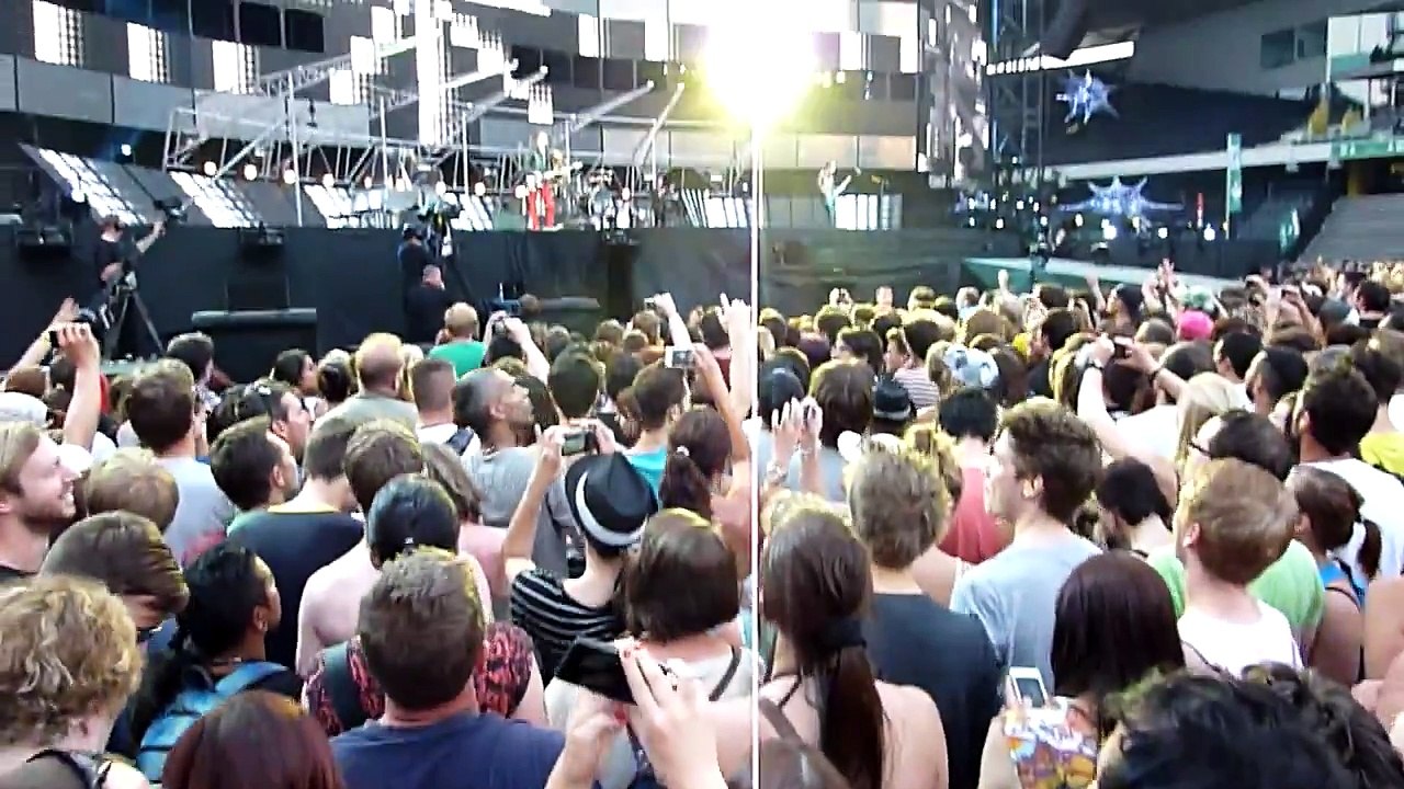 Muse - Supermassive Black Hole, Stade de Suisse, Bern, Switzerland  6/15/2013