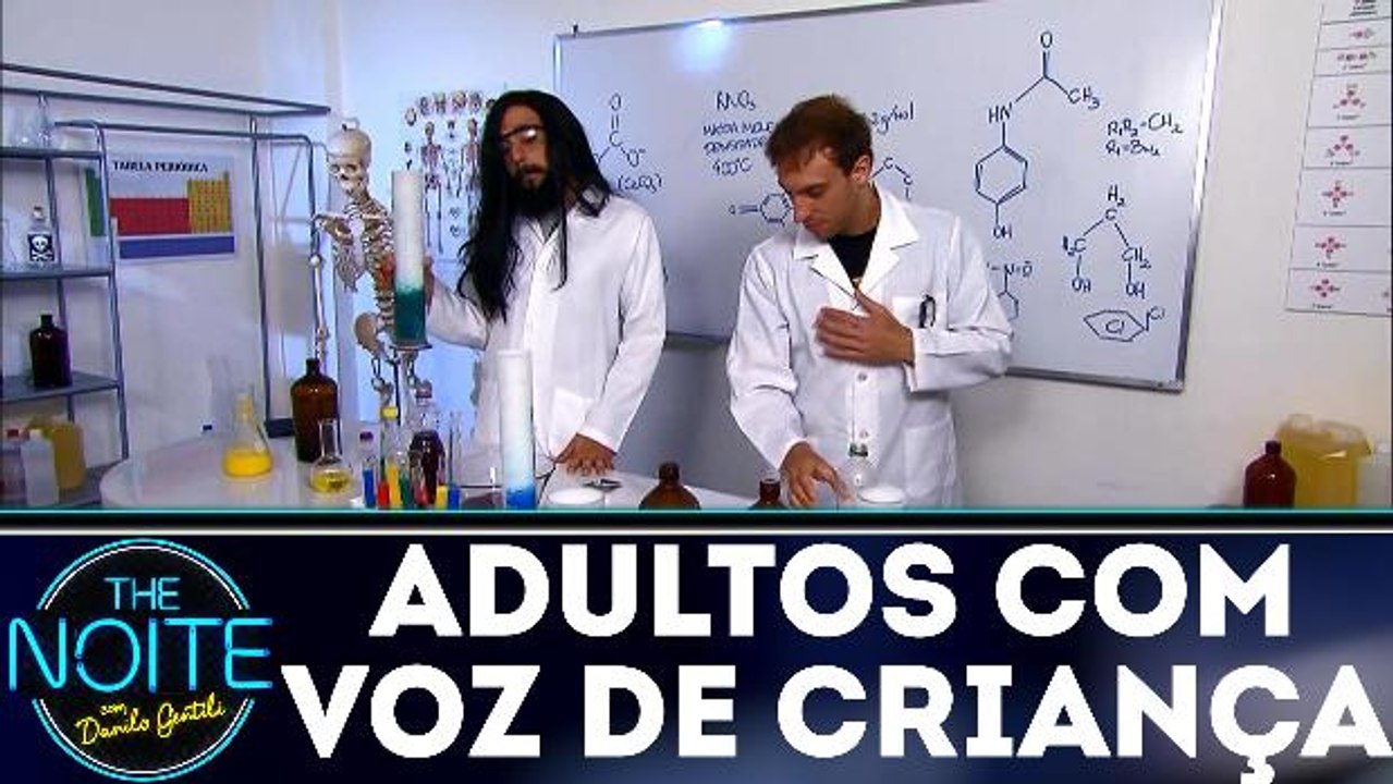 Adultos com voz de criança porque fica engraçado