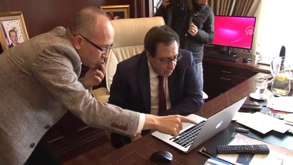 Bursa Valisi Küçük, Aa'nın "Yılın Fotoğrafları" Oylamasına Katıldı