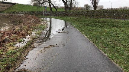 Les abords de la Prairie inondés à Caen