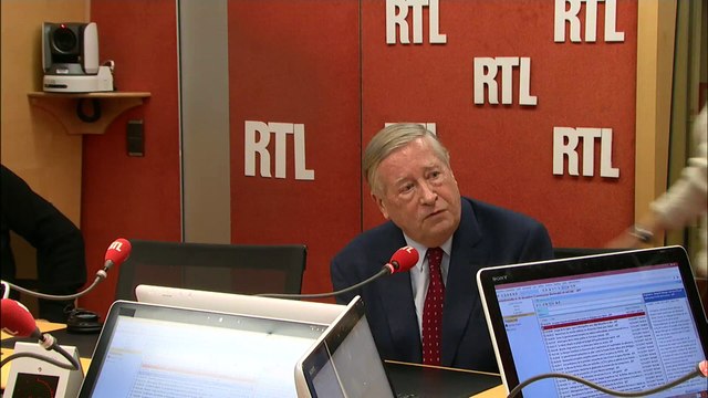 Macron : C'est un spécialiste de la communication politique , juge Duhamel