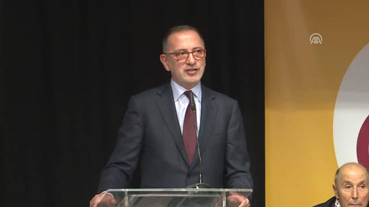 Fatih Altaylı: "Tüm Galatasaray Camiasından Çok Özür Diliyorum"