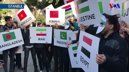 İçeride Kudüs Zirvesi Dışarıda Protesto