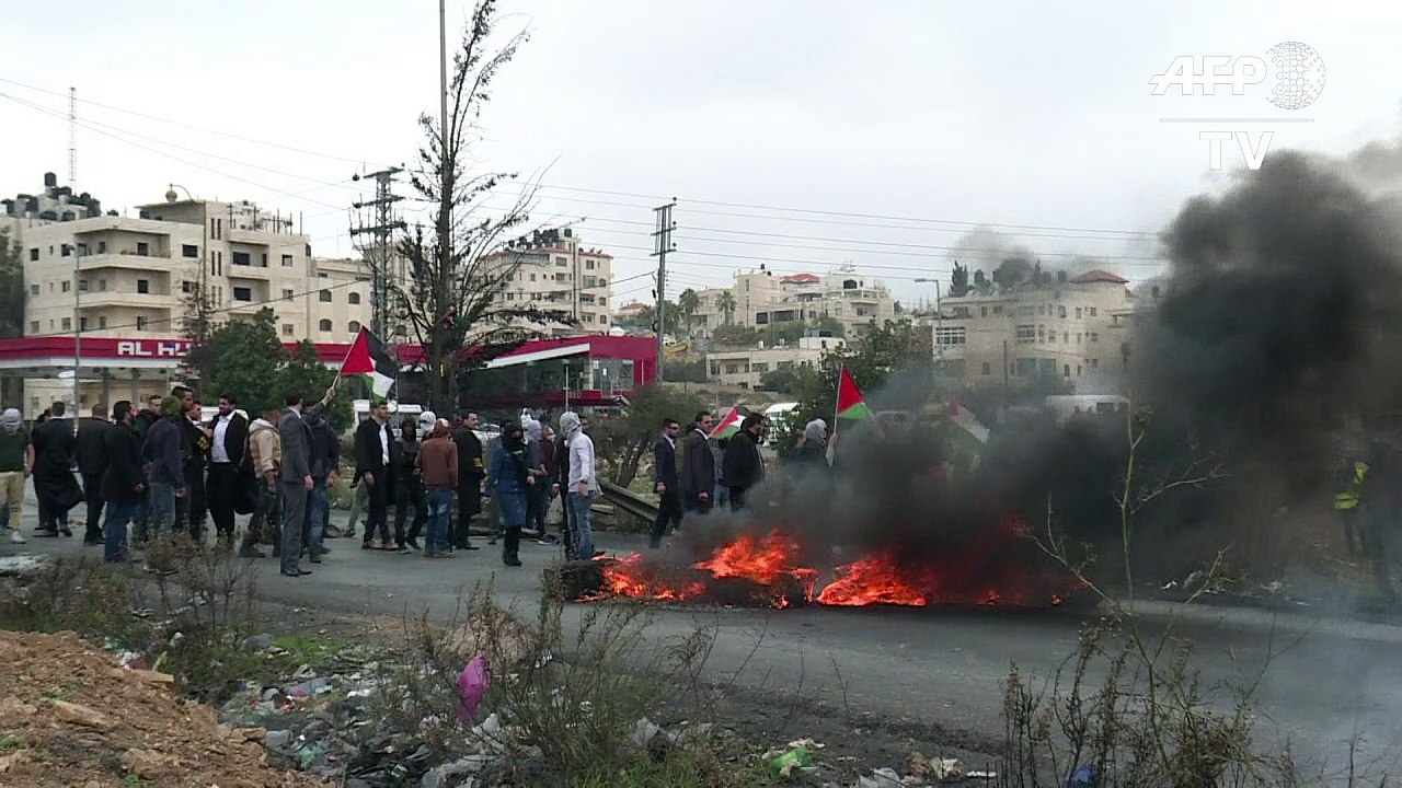 وحدة "مستعربين" اسرائيليين تداهم وتفرق تظاهرة فلسطينية