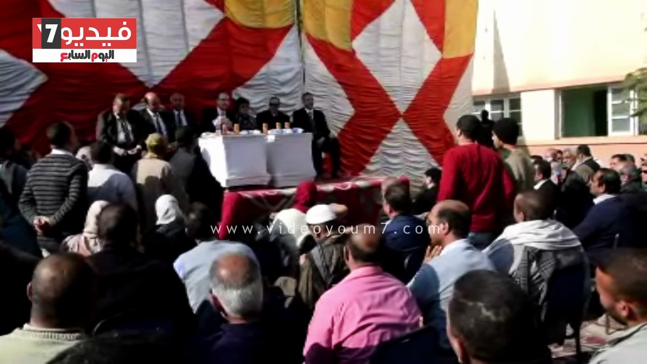 محافظ بني سويف للشباب: "لا تضيعوا أوقاتكم محدش...