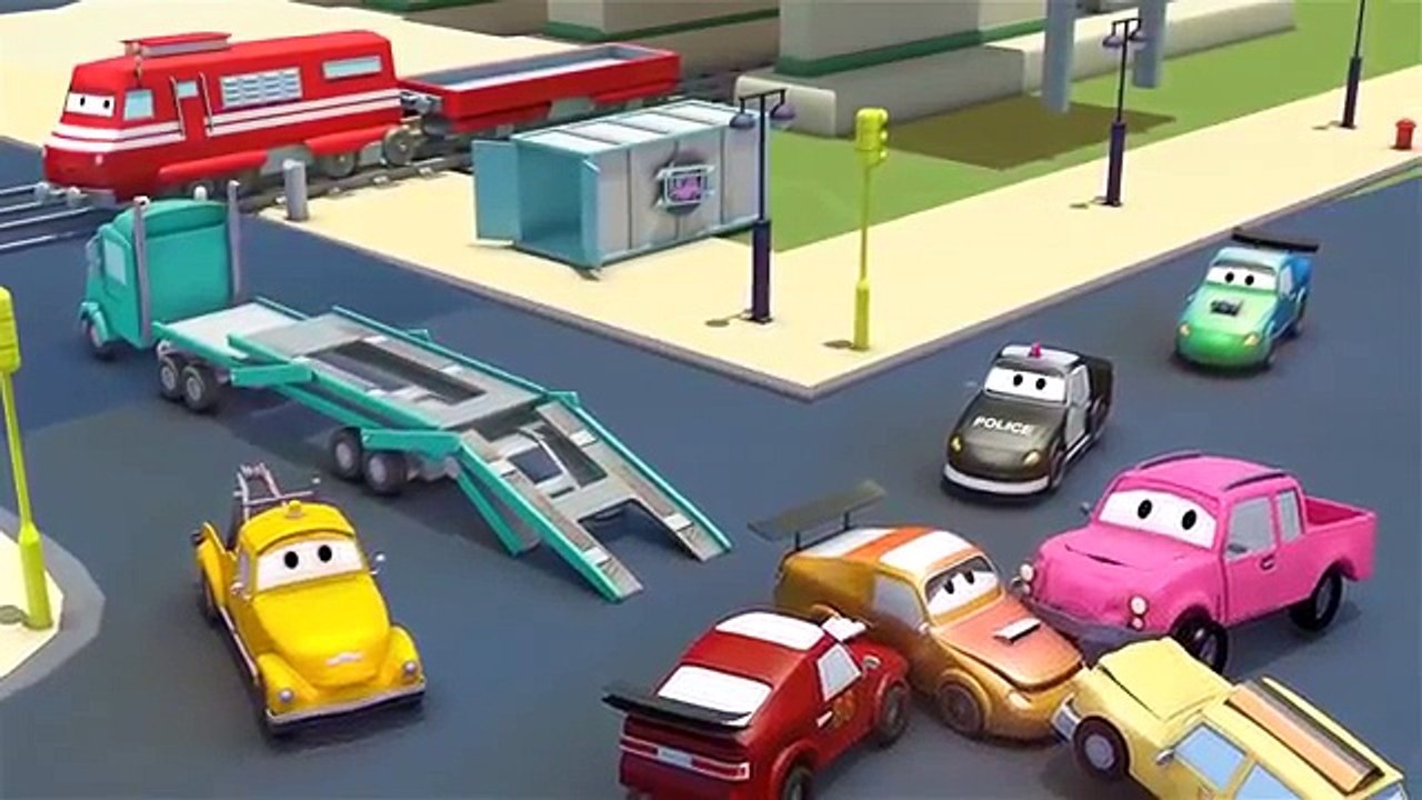Troy le Train et la Moissonneuse batteuse à Car City - Dessin animés pour enfants