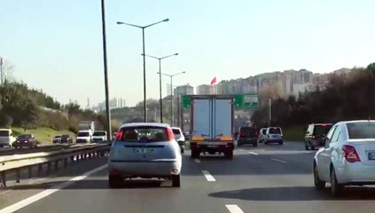 Makas Atan Kamyonet Sürücüsü Kamerada