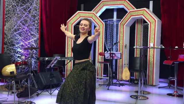 ROMAN HAVASINDA BİR DEVİR BAŞLATAN KIZ COŞTU GENE ;) dilara kaçmaz