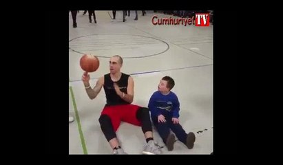 Spor sadece spor değildir... Basketbol sahasında eğlenceli anlar