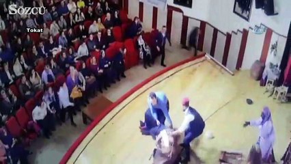 Tiyatro oyuncusuna sahnede dayak