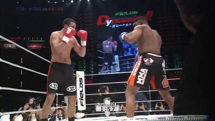 Trận đấu giữa Badr Hari và ngôi sao UFC Overeem Võ sĩ Morocco Badr Hari