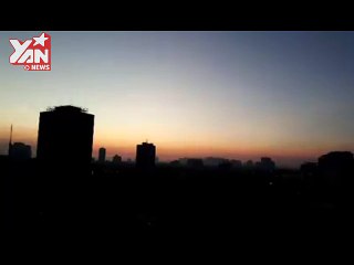 Bình minh Hà Nội trước bão