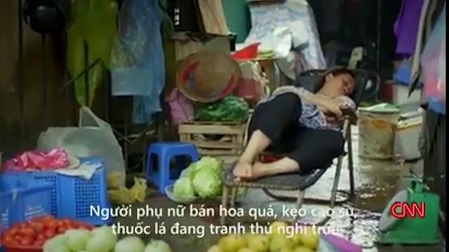 Tổng thống Obama hồi tưởng tuổi thơ khi thăm ngoại ô Hà Nội