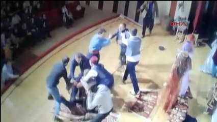 Tokat Tiyatro Oyuncusuna Sahnede Dayak