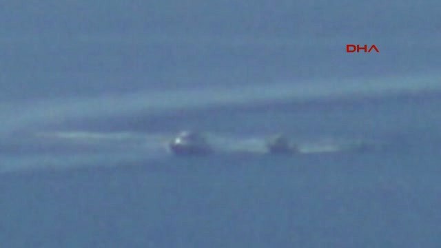 Bodrum Ege'de Türk ve Yunan Botları Arasında Sıcak Anlar