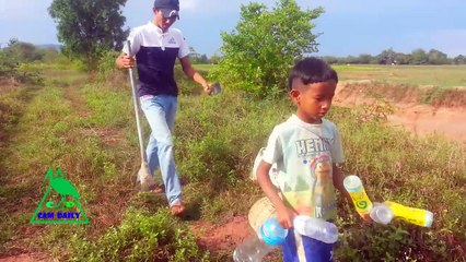 Human Catching Fish With Bottle Deep Hole Fish Trap - How To Make Plastic Trap Fishing in Cambodia