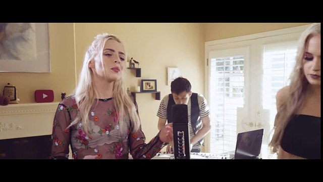ARIANA GRANDE vs DEMI LOVATO Mashup!! ft. Madilyn Bailey & Macy Kate