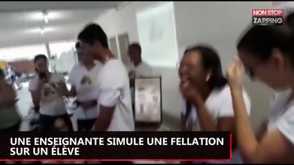 Une enseignante simule une fellation sur un élève (vidéo)