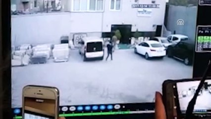 Ümraniye'de iş yerine el yapımı patlayıcı atıldı (2) - İSTANBUL