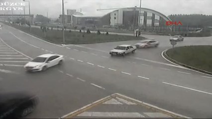 Düzce'de Kazalar Mobese Kameralarına Yansıdı