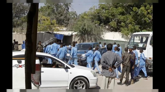 Somali'de polis akademisine saldırı: 17 ölü