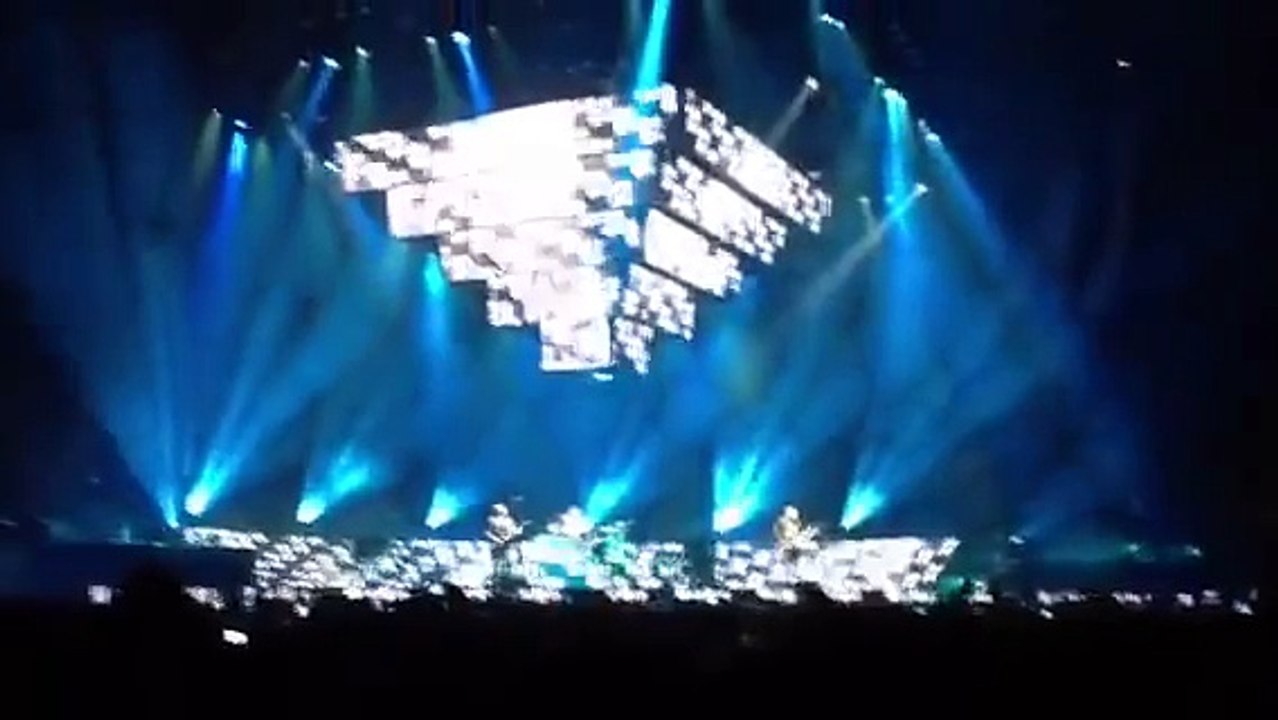 Muse - Supermassive Black Hole, US Bank Arena, Cincinnati, OH, USA  2/27/2013