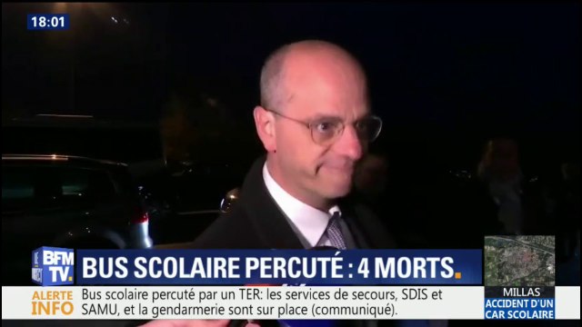 Bus scolaire percuté : Tout est mis en oeuvre (...) nous pensons surtout aux familles dit Jean-Michel Blanquer