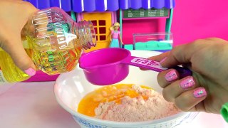 Baking Hello Kitty Strawberry Surprise Sugar Cookies with MLP Pinkie & Barbie-9oTWr7NZoGI