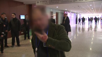 중국 공안, 폭행 피해 기자 2명 새벽 방문 조사 / YTN