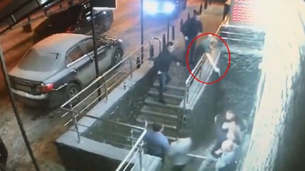 Un homme tire sur le videur d'une discothèque.