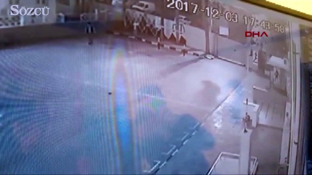 Atatürk büstüne tabancayla saldırı anı güvenlik kamerasında