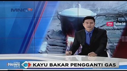 Gas 3 Kg Langka, Warga Gunakan Kayu Bakar