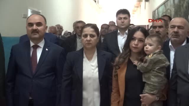 Isparta Şehit Eşinin Adına Görev Yaptığı Okula Toplantı Salonu Yaptırdı