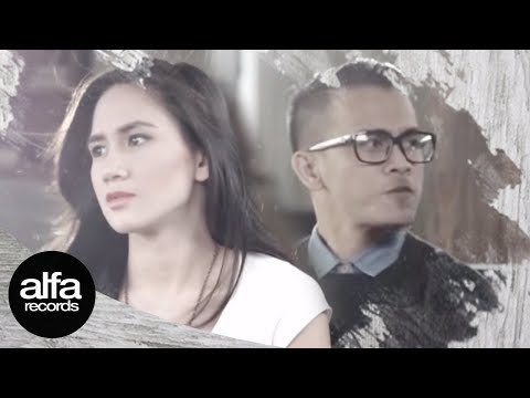 Prasasti - Kau Pikir Siapa Aku (Official Music Video)