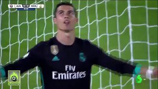 La reacción de Cristiano Ronaldo cuando la grada empezó a cantar Messi, Messi