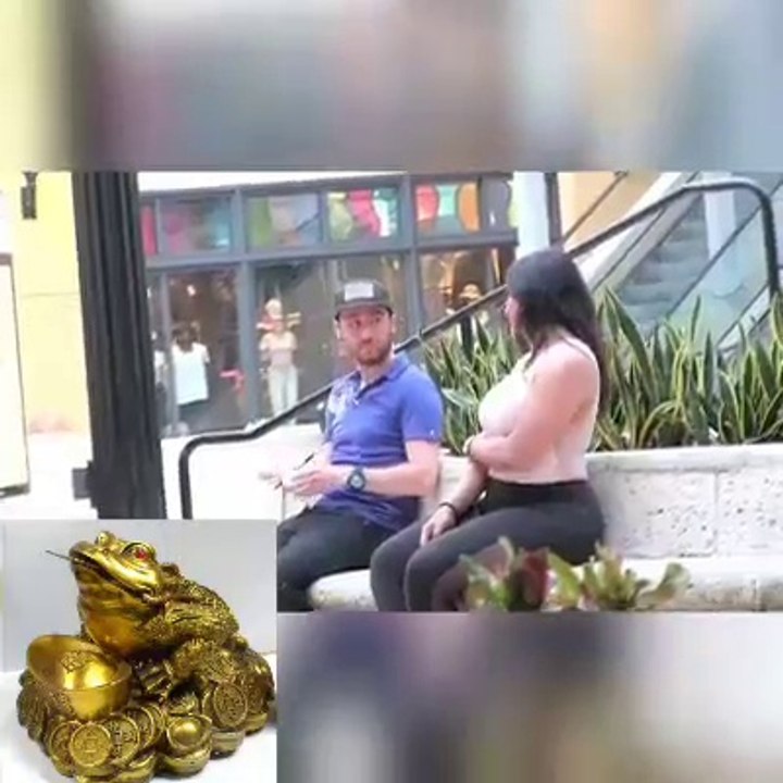 Gold diger shit she want mony