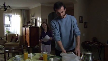 Sen De Gitme 13.Bölüm -  Elif Şüpheleniyor!