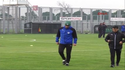 Bursaspor Trabzon'a Le Guen'siz Gitti. Fransız Hoca Rahatsızlandı!..