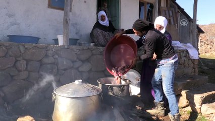 Kışın vazgeçilmezi kavurma için kazanlar kuruldu - BİNGÖL