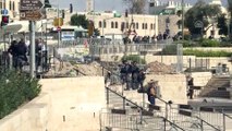 İsrail polisi, cuma namazı sonrası Filistinlilere müdahale etti (1) - KUDÜS
