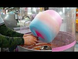 Travel Food Vlogger Films Cotton Candy Art in Eastern Asia