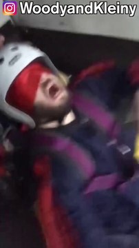 Ils obligent leur pote à sauter en parachute alors qu'il a le vertige