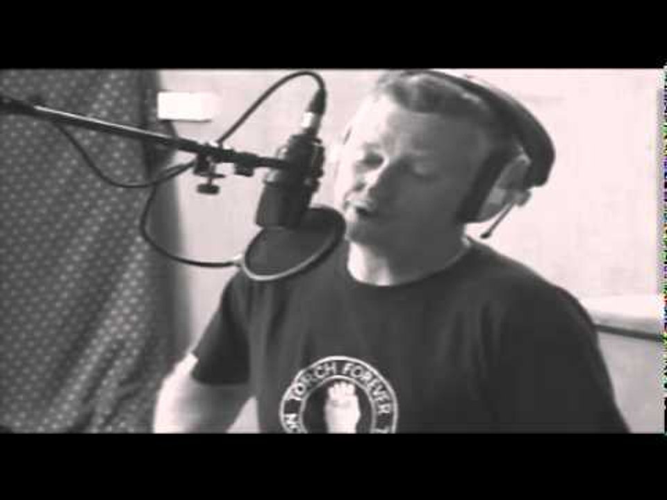 Billy Bragg - The Beach Is Free